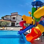Volmefamily פולה
