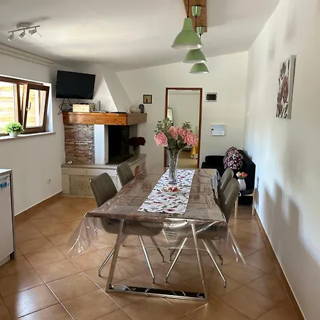 Apartment Volmefamily Pula