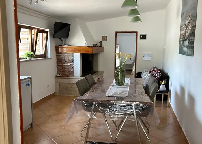 Volmefamily Apartman Póla