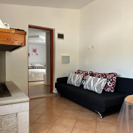 Volmefamily アパート プーラ